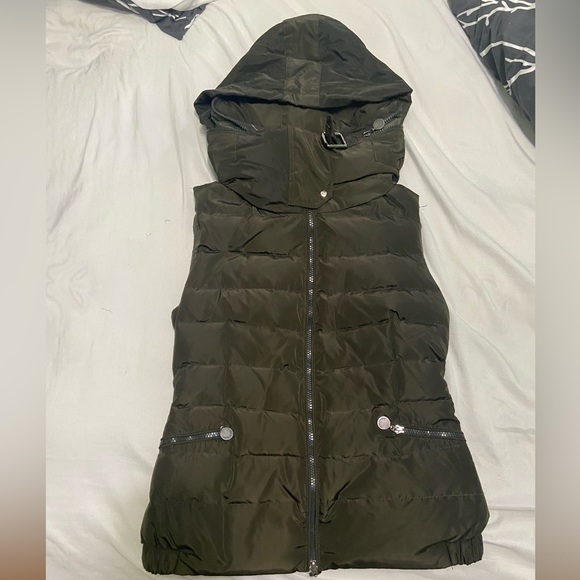 Moncler puffer vest size 2 - Picture 1 of 15